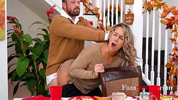 Everybody's fucking on thanksgiving Everybody's fucking on thanksgiving