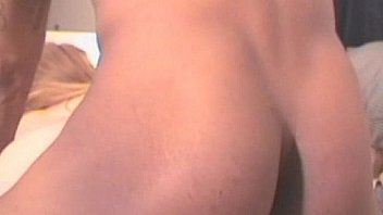 Hot teen likes ebony cock in her hole pussy Hot teen likes ebony cock in her hole pussy