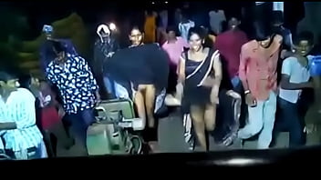 Hot nude mujra on street