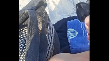 Estava no rio encontrei uns machos na praia e levei eles pra me foder no apartamento