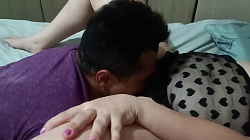 Safadinha não deixa eu jogar videogame e toma até gozar Safadinha não deixa eu jogar videogame e toma até gozar