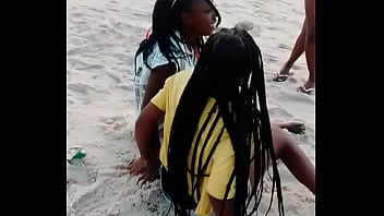 Putas alegres na praia para foderem Putas alegres na praia para foderem