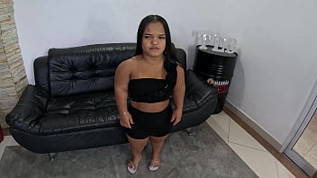 A primeira vez da anãzinha baixinha bundudinha e ela resolveu fazer seu primeiro anal A primeira vez da anãzinha baixinha bundudinha e ela resolveu fazer seu primeiro anal
