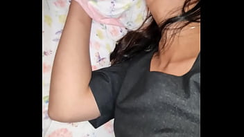 Secretaria abre las piernas a su jefe Secretaria abre las piernas a su jefe