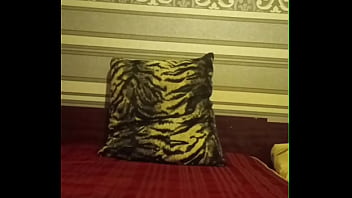 Понюхай сочную толстую жопу русского гея Понюхай сочную толстую жопу русского гея