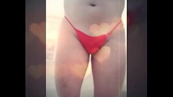 Tanguita roja sexy y provocativa Tanguita roja sexy y provocativa