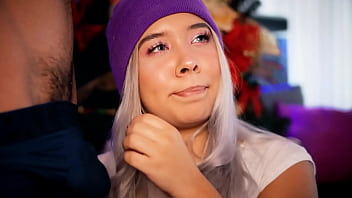 College girl sings with her boyfriend's cock and feels like an internet star College girl sings with her boyfriend's cock and feels like an internet star