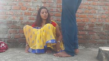 Desi bhabhi ki garmi – petticoat ke neeche chhupi jawani