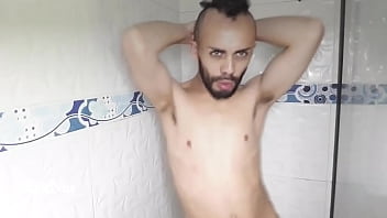 I like to dance shirtless I like to dance shirtless