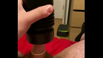 Masturbating my white dick pleasuring my thicc body
