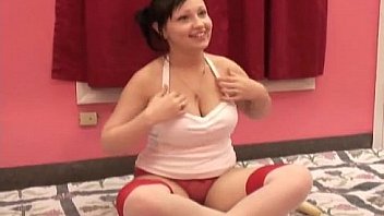 Tetona masturbate with vegetables Tetona masturbate with vegetables