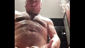 Con el rabo hinchado me meto un cacho de dildo en la boca anzzosan Con el rabo hinchado me meto un cacho de dildo en la boca anzzosan