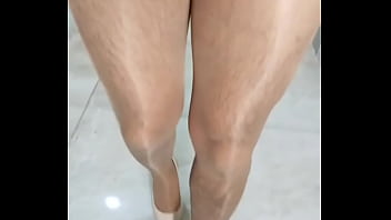 Medias pantimedias tacones y una linda travesti Medias pantimedias tacones y una linda travesti
