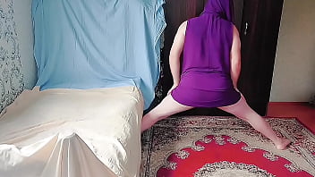 Cumshot happens without hands swallowing with cute ladyboy legs Cumshot happens without hands swallowing with cute ladyboy legs