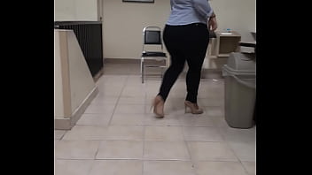 Una recepcionista bien buena Una recepcionista bien buena