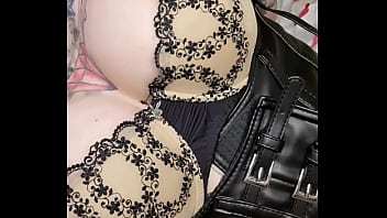 Coucou toi si tu veux tous voir de ta star du x préférée deviens fan Coucou toi si tu veux tous voir de ta star du x préférée deviens fan