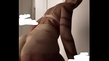 Caliente perra te pondra la verga dura Caliente perra te pondra la verga dura