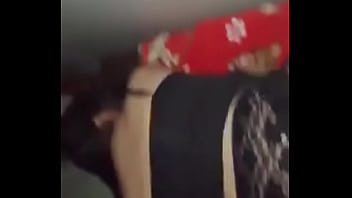 Se agarra de la cama Se agarra de la cama