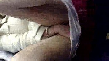 Gilfriend gets finger jammed Gilfriend gets finger jammed
