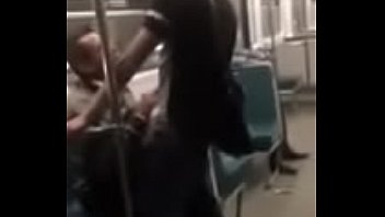 Sexo oral no metror