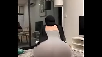 Maman gros cul voilé