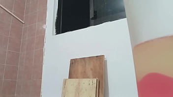 Gorda tetona parece embarazada desnuda en tanga mientras hace de comer Gorda tetona parece embarazada desnuda en tanga mientras hace de comer