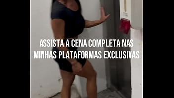 Sexo proibido no elevador com câmera completo Sexo proibido no elevador com câmera completo