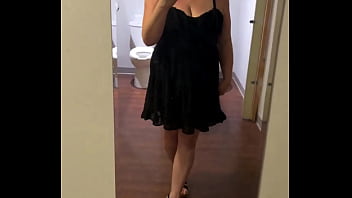 My youngest cousin is getting married in oct we had a little party so i wore one of my fav dresses and did some light ma