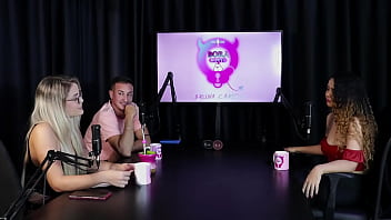 Começou pra deixar de ser clt não faz hard é hétero mas grava com mulheres e é acompanhante - charllottye sheer red
