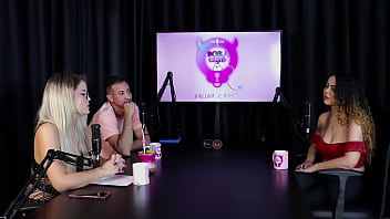 Começou pra deixar de ser clt não faz hard é hétero mas grava com mulheres e é acompanhante - charllottye sheer red