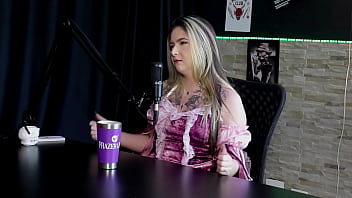 Tinha medo do que iam pensar sempre gostou de gravar o namorado tomou fama de corno - raphaela savanah sheer red halloween