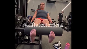 Who are you in the gym 1 the complainer 2 the bodybuilder3 the grunter4 the cardio bunny i am always the comp