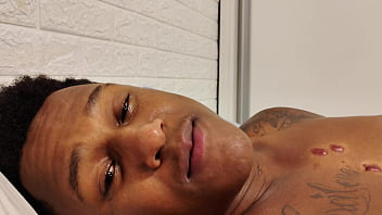Jhon rick destruiu minha buceta apertada com seu pênis bbc com 26 polegadas creampie sem camisinha