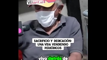 Sacrificio y dedicación una vida vendiendo periódicos #historia #familia #atrevidoypegajoso #chiclenoticias #superacio