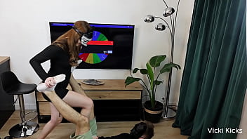 Ballbusting game