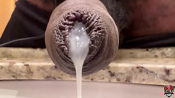 Acho que postei um pedaço desse vídeo em algum momento mas ontem vi esse trecho no cel e resolvi repostar #uncut #cum