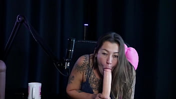 Safada demonstra seu boquete depois de participar do tinder swing cast quem ela pegaria - flor de damiana sheer red