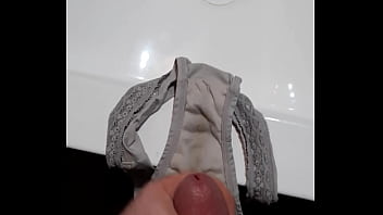 Même ces culotte me font jouir