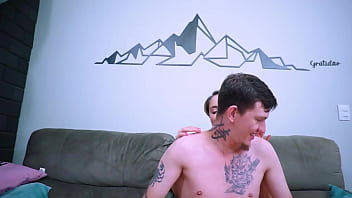 O novinho tirou a camisinha pra foder meu rabo e leitar - the new guy took the condom off to fuck my ass and milk me