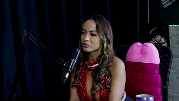 Uma pegada é essencial na hora h contou da cena que mais gostou de fazer foi fodida em cima da casa do cachorro e a dp anal - belinha baracho watch sheer red