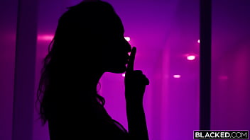 Kelly's saga of erotica exploration takes a pulse-pounding turn as this insatiable blonde decides nothing short of getting between two great big guys will calm her craving and when kelly's chasing a high she pounces fast