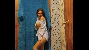 Live cam young mom