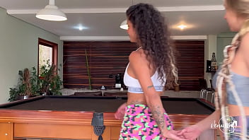 3 amigas chegam do treino com tesão e se chupam gostoso pra gozarem juntas amador pov pussy licking