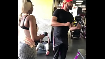 Ebony babe doing work out
