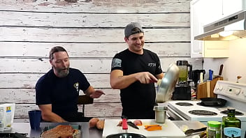 "cooking delicious sandwiches"