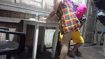 Video reciente con madrastra de compañia ella se le insinua al hijastro el hijastro se excita y hace algo sorprendente porno real casero