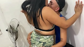 Deliciaslatinas1 - update #36 -se me daño el ventilador lo mando arreglar y me cobra muy caro le pido una rebajita con follada - nov 27 2024