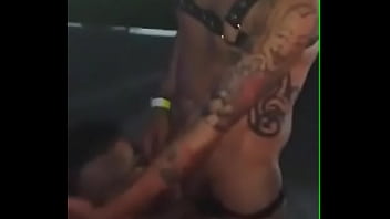 O puto do teusemideus 07 mamando gostoso a minha rolona na festa do o bigmarcos cruisigcinehot par