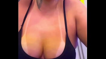 Antes de ir pra academia louca d tesão pro meu marido me comer ele nada fiquei com um tesão insuportável na academia chega escorreu nas pernas a porra