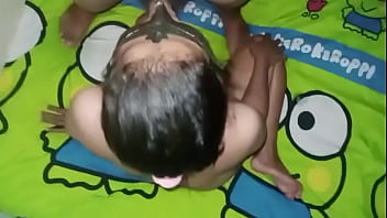 Kontol ku di isap di emut ibu mertua saat istriku lagi keluar